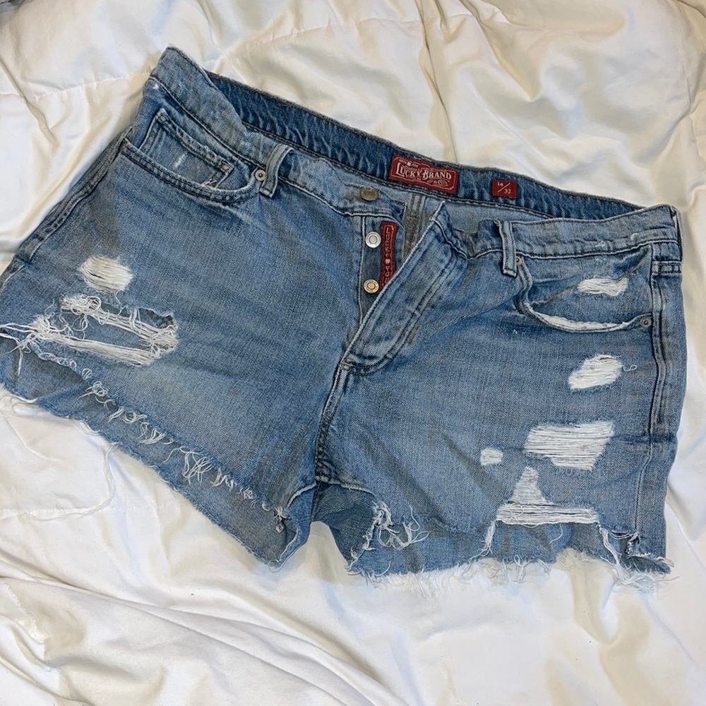 Lucky Brand Boyfriend shorts distresses